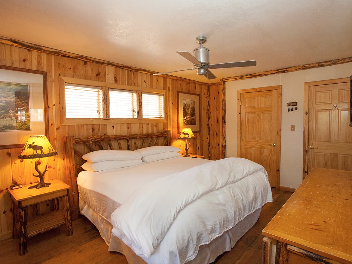 cabin bedroom 3